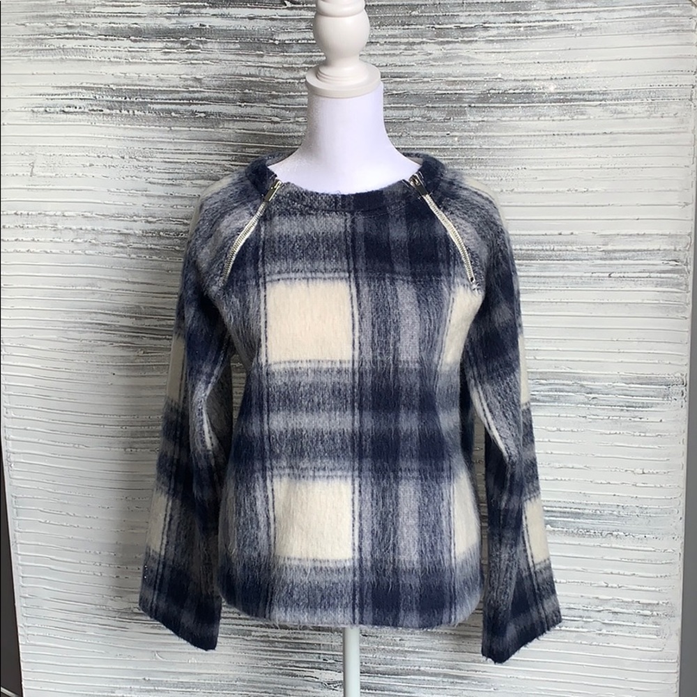Abercrombie and Fitch plaid cotton sweater